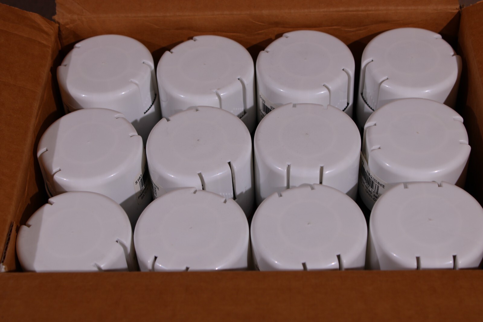 Aervoe S193 Semi-Gloss White Zynolyte Enamel Spray Paint 16 oz. Cans – 12-Pack