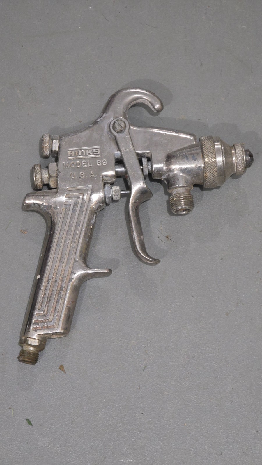 Binks Spray Gun Lot – Model 69 Spray Gun, Paint Cup, 2 Air Regulators, HVLP
