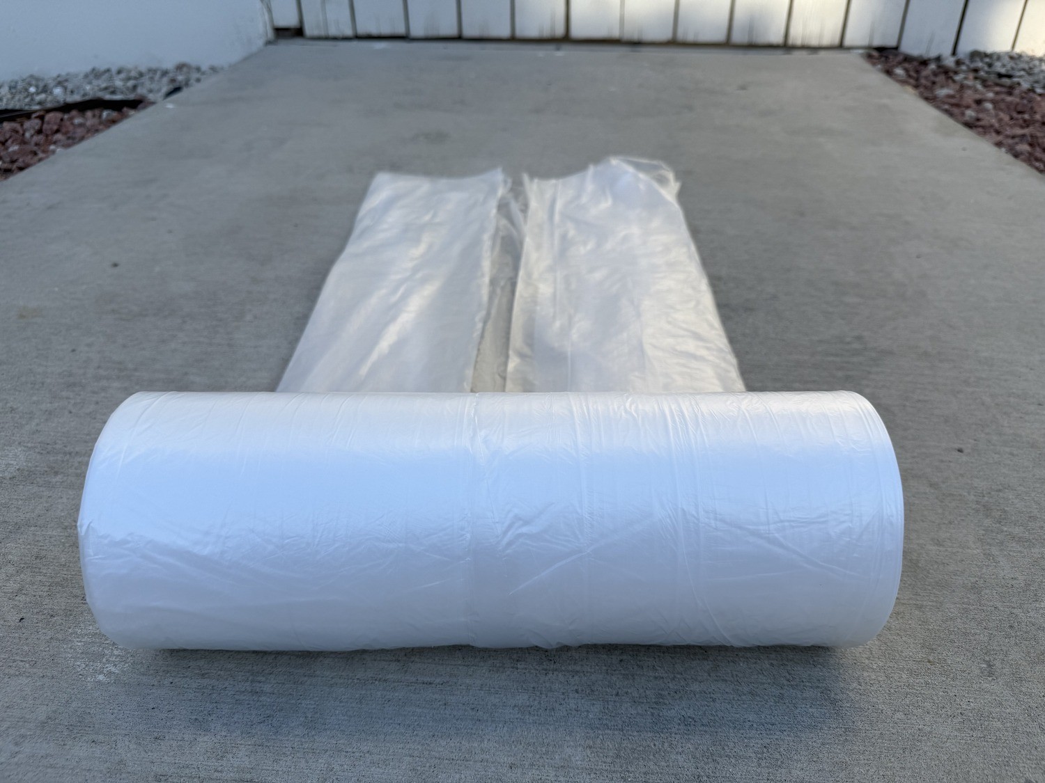 Painters Plastic Sheeting – 9′ x 400′ Clear HDPE (0.31 Mil),USA Made – Sandbaggy