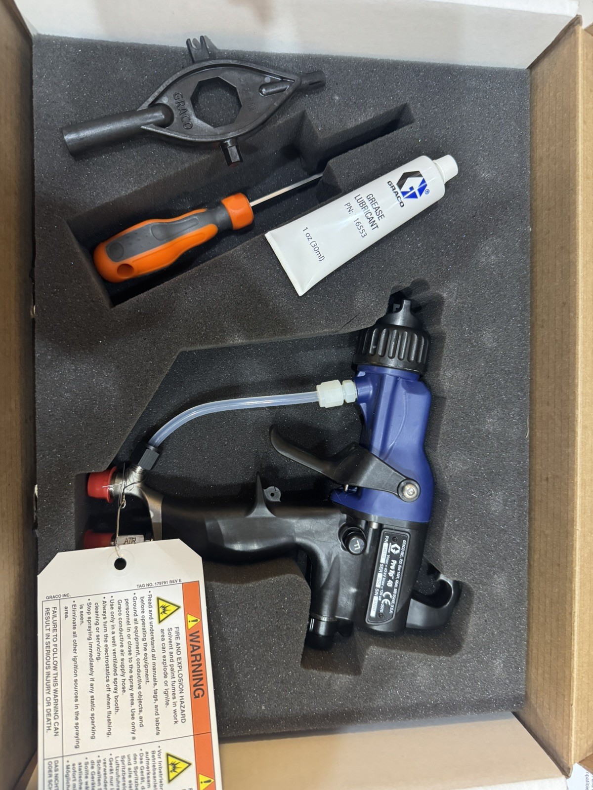NEW IN BOX Graco L40T10 Pro XP 40KV Electrostatic Spray Gun