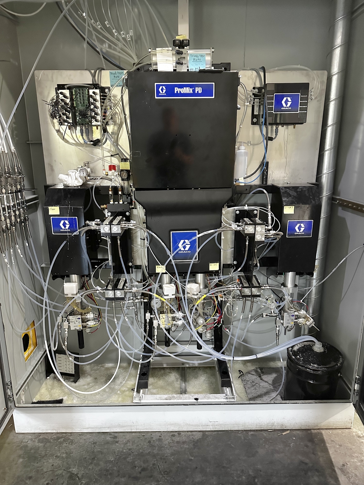 Graco ProMix PD2K / PD1K Automatic Proportioner w/ Color Change Modules