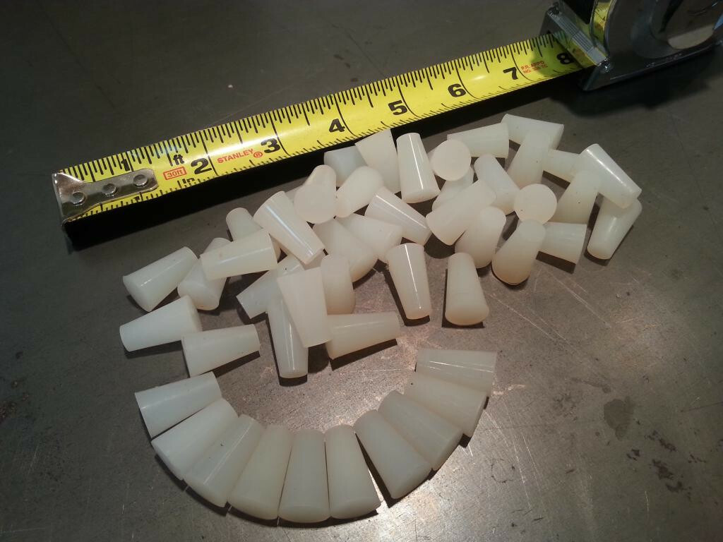 Silicone Tapered Plugs for Powder Coating – 50 Pieces – 1/2″ x 5/16″ x 13/16″ lg