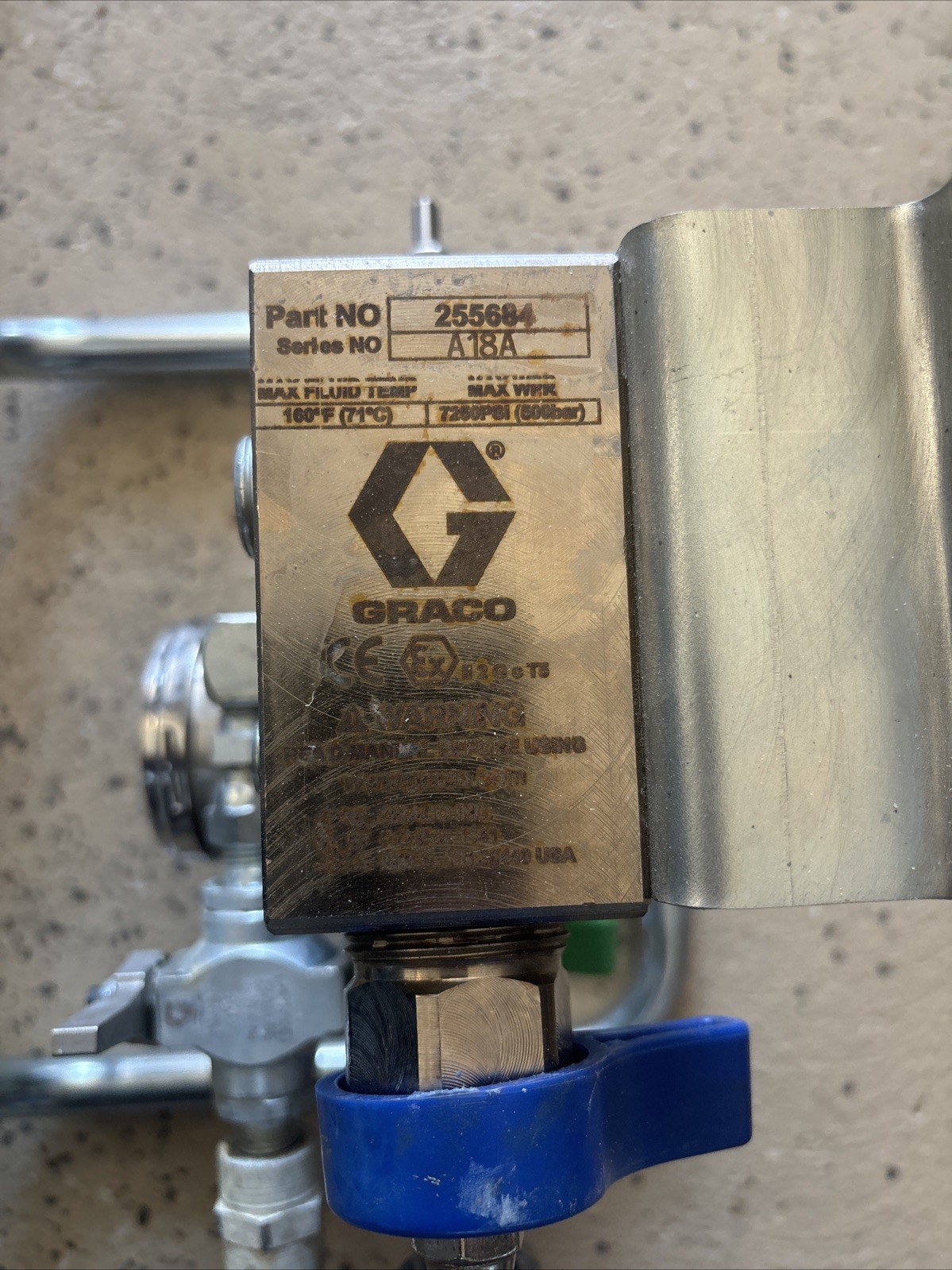 255684 GRACO Mix Manifold
